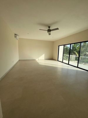 Casa en Lagos del Sol, Cancún, Q. Roo (f23)