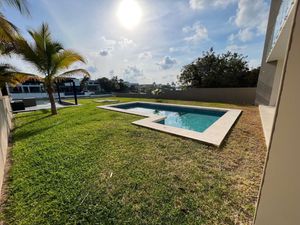 Casa en Lagos del Sol, Cancún, Q. Roo (f23)