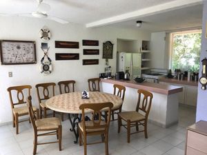 Ixtapa. Vendo departamento en condominio con alberca, jardín y cancha de tenis