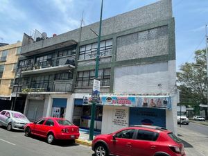 Edificio en venta en la esquina de Tlalpan y Taxqueña.