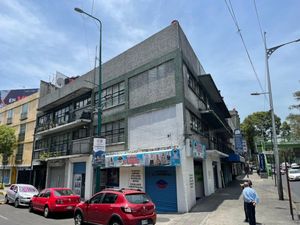 Edificio en venta en la esquina de Tlalpan y Taxqueña.