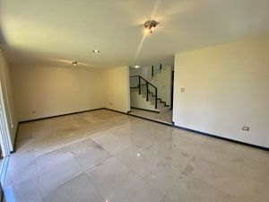 CASA EN VENTA EN LOMAS DE ANGELOPOLIS