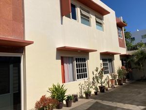 Hermosa Casa con Alberca en Venta en Residencial el Campanario Manzanillo