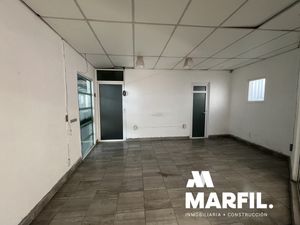 Bodega Comercial  y Oficinas en Renta Avenida Principal Norte Colima Camino Real