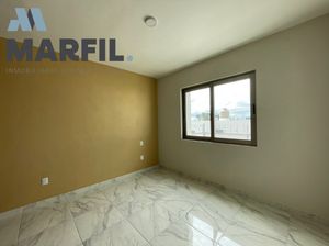 Casa en venta con recámara en planta baja en Villa de Álvarez, Colima