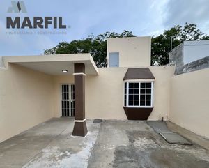 Casa Venta Norte de Villa de Álvarez Colima 2 Recámaras Terraza Amplio Terreno