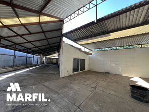 Bodega Comercial  y Oficinas en Renta Avenida Principal Norte Colima Camino Real