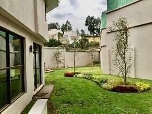 Casa en Renta Lomas Country con Jardín