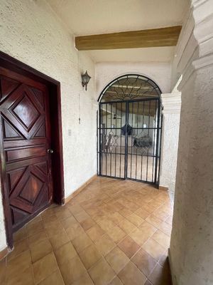 Oferta Casa para Remodelar en Vista Hermosa, en Privada con Vigilancia