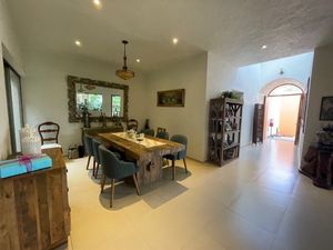 CASA SOLA EN VENTA, COL. VISTA HERMOSA