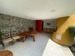 Casa Sola en Venta con Uso de Suelo Mixto. Col. Pradera,