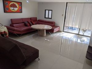 Casa en Venta en Lomas de Tecamachalco