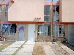 Casa en venta en Los Héroes Tecámac, Tecamac, Estado De México, 55764.