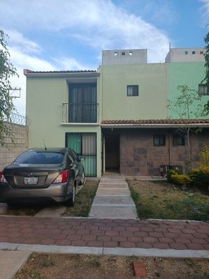 Casa en renta en Fraccionamiento Moradas de Silva, Celaya, Guanajuato,  38023.