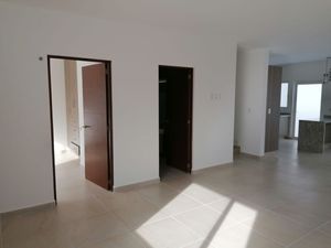 Hermosa Casa en El Condado, 4 Recamaras, una en PB, 4 Baños, Roof Garden !!