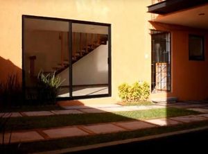 Hermosa Casa en Villas de Santiago, 3 Niveles, Gran Ubicación, de Oportunidad !!