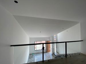 Preciosa Casa en Ciudad Maderas, 4 Recamaras, una en PB, Doble Altura, Jardín..