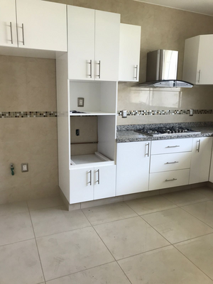 Se Vende Casa en La Condesa Juriquilla, Cuarto de Servicio, 3 Recamaras, Estudio