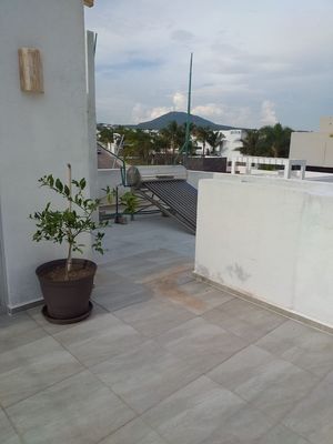 Residencia en Cañadas del Lago, 4 Recamaras, 4.5 Baños, Roof Garden, Jacuzzi..