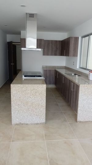 Preciosa Residencia en Lomas de Juriquilla, Estudio, Cto Serv, 3 Recamaras, Lujo