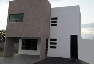 Hermosa casa en Provincia Santa Elena, 3 Recámaras, Estudio, 5 Baños, Cto Serv