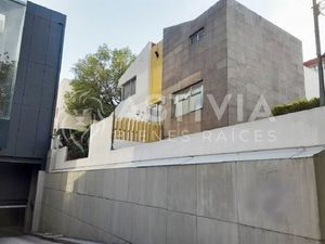 Casa en venta en Lomas de Chapultepec sobre Prado Norte