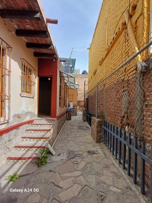 Renta Casa Cochera para 2 vehiculos