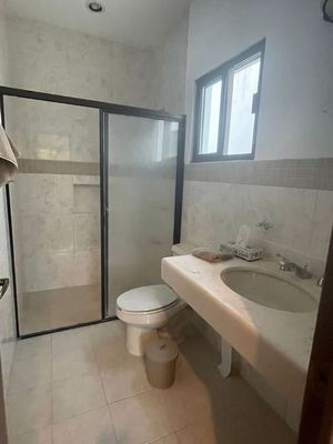 *RENTA CASA EN RESIDENCIAL COCOYOLES, EN MERIDA