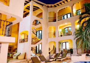 Majestuoso Hotel Boutique y Condominios en Playa del Carmen.