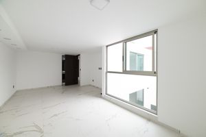 VENTA CASA EN BOULEVARES TOTALMENTE REMODELADA, NAUCALPAN