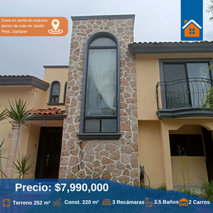 Casa en venta en esquina dentro de coto en Jardín Real, Zapopan