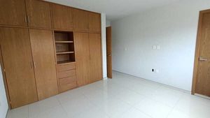 Moderna casa en Venta en Jardín Real