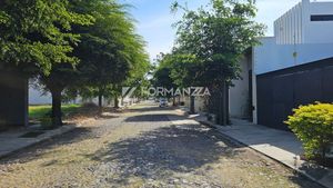 Terreno en Venta en Fraccionamiento Residencial Puerta del Sol en Colima