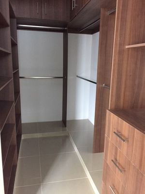 CASA EN VENTA EN LOMAS DE JURIQUILLA, QRO.