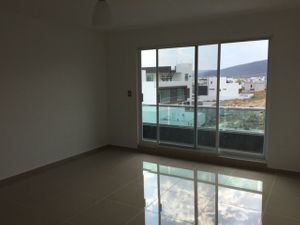 CASA EN VENTA EN LOMAS DE JURIQUILLA, QRO.