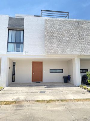 Casa en Venta en El Fortín dentro de Coto ZENITH