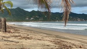 Estelar Terreno Frente a Playa Boca de Iguanas