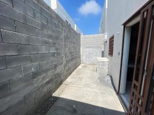 CASA EN VENTA EN CUMBRES PROVENZA - GARCIA. NL.