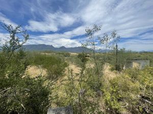 TERRENO EN VENTA EN LOS CERRITOS - CARR CADEREYTA - ALLENDE