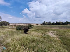 Terreno a pie de carretera, justo frente al balneario Valladolid