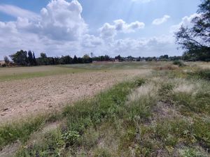 Terreno a pie de carretera, justo frente al balneario Valladolid