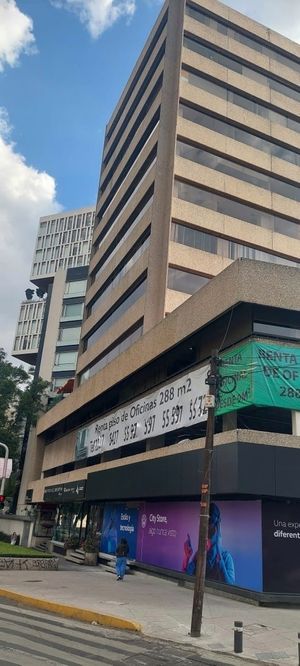 Amplias oficinas en Condesa a buen precio de renta.