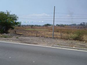 TERRENO EN VENTA SOBRE CARRETERA EN TEQUES