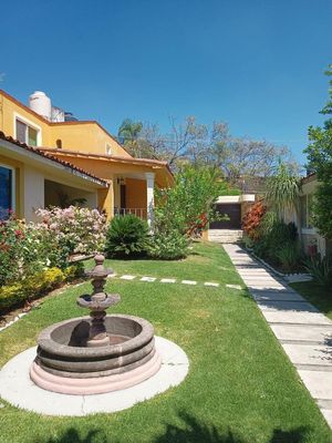 CASA EN TLALTENANGO