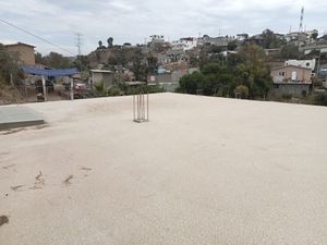 VENTA de Terreno con Casa en Obra Negra: ¡Diseña el Hogar de tus Sueños! en Play