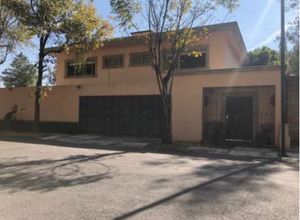 CASA EN VENTA EN BOSQUE DE LAS LOMAS