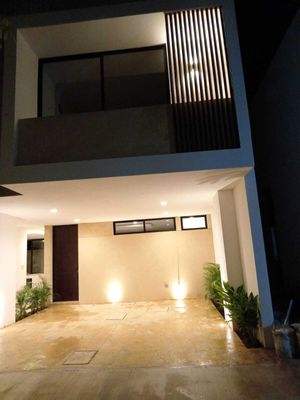 Casa en venta en Merida zona Temozón norte