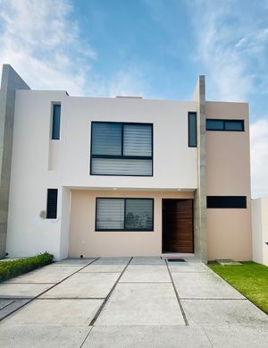 Casa Nueva Centrica en Venta en Queretaro