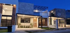 Casa Nueva en Venta Recamara en Planta Baja Corregidora