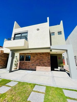 Casa en venta con Doble altura y Rooftop en Ziránadaro, San Miguel de Allende